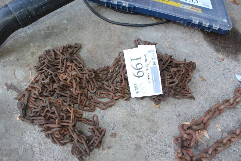 lot 199 image: Snow Tire Chains