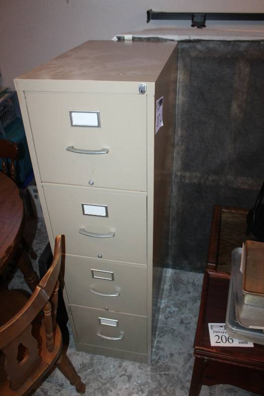 lot 207 image: 3-Drawer Metal File Cabinet
