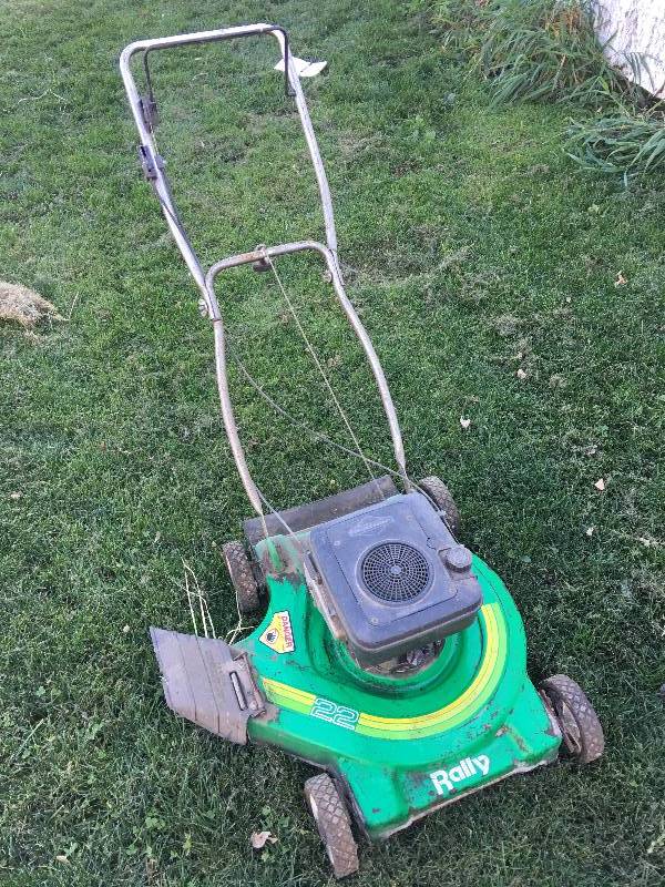 lot 216 image: rally 22 lawn mower