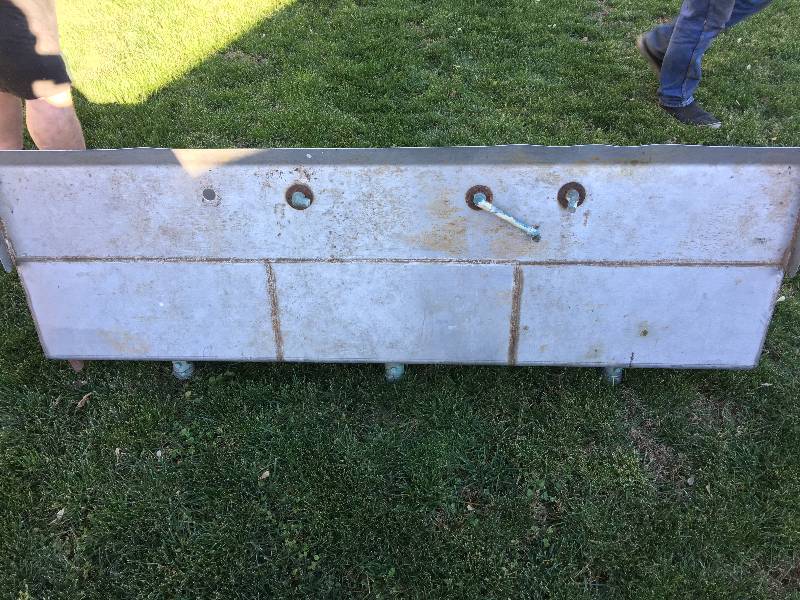 lot 218 image: stainless steel commercial sink