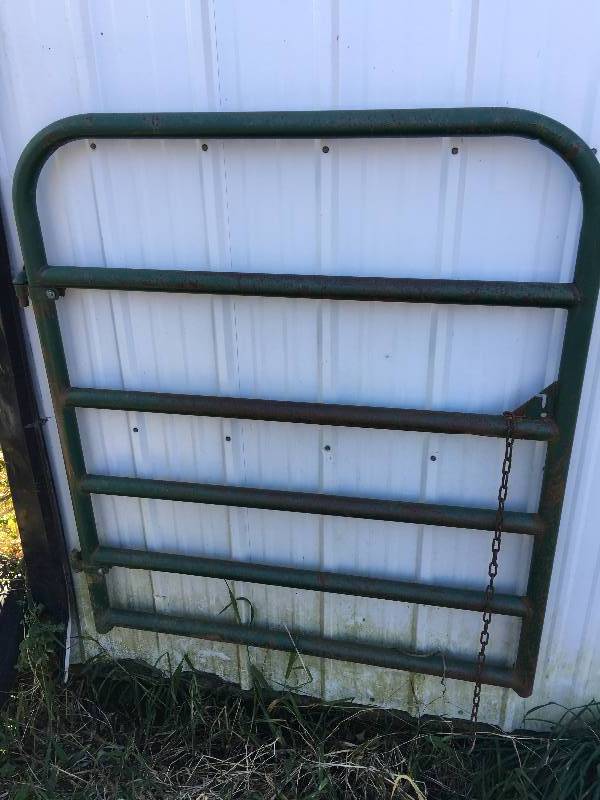 lot 219 image: 3 metal gates