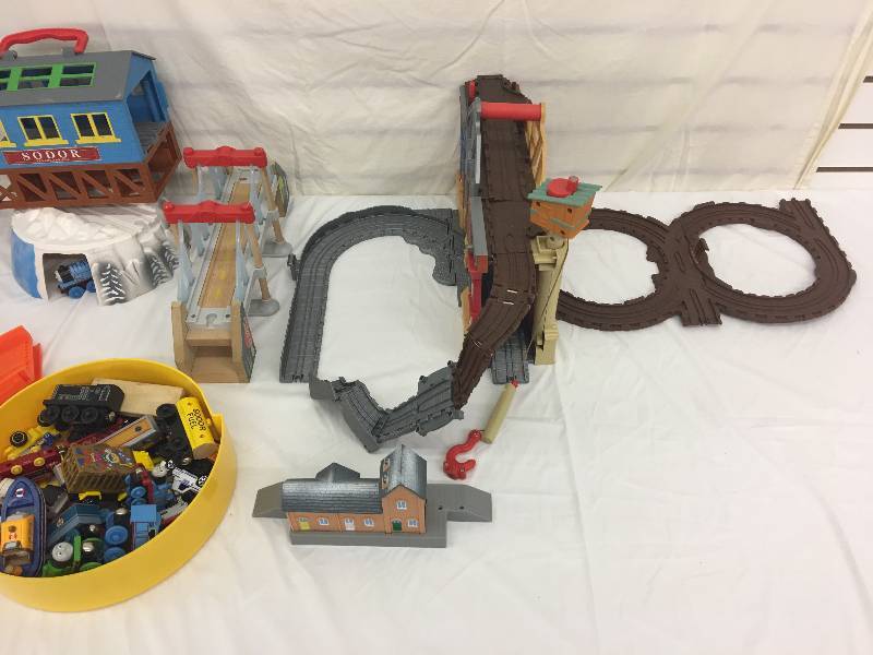 lot 45 image: all thomas the train trains and tracks