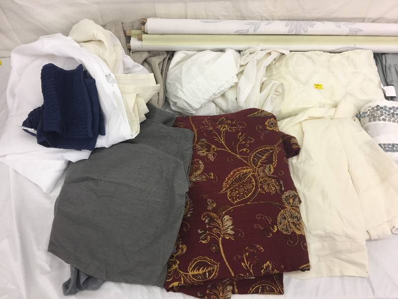 lot 81 image: curtains,pillow cases