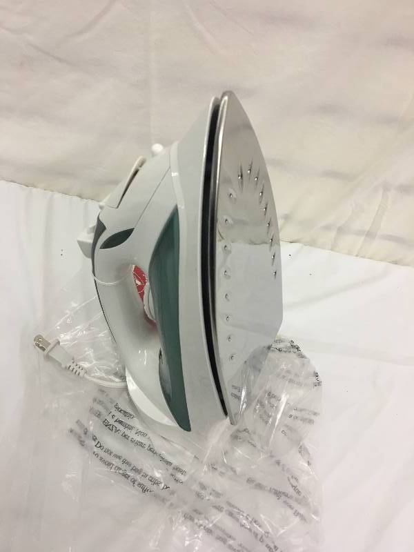 lot 143 image: sunbeam professional iron