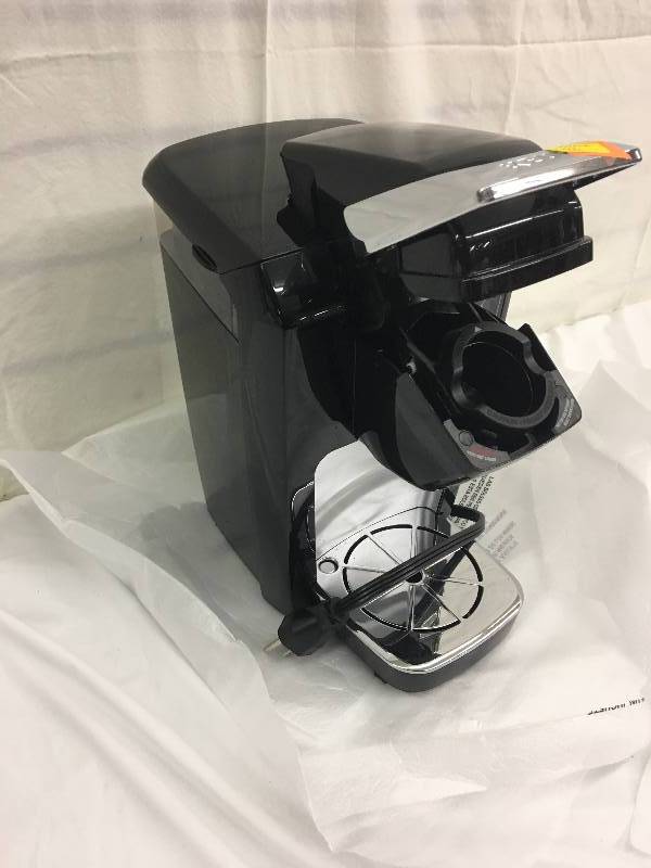 lot 186 image: black Keurig mini Brewing System
