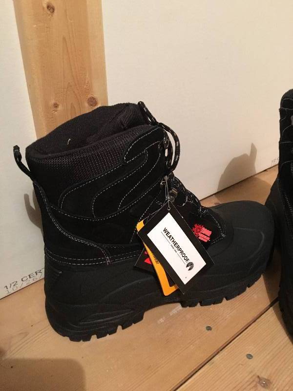 lot 75 image: adult winter boots size 13 retail $99