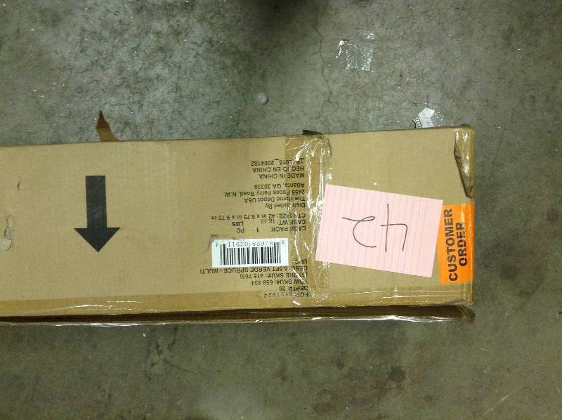 lot 42 image: 6.5 ft. Verde Spruce Artificial Christmas Tree with 400 Multi-Color Lights