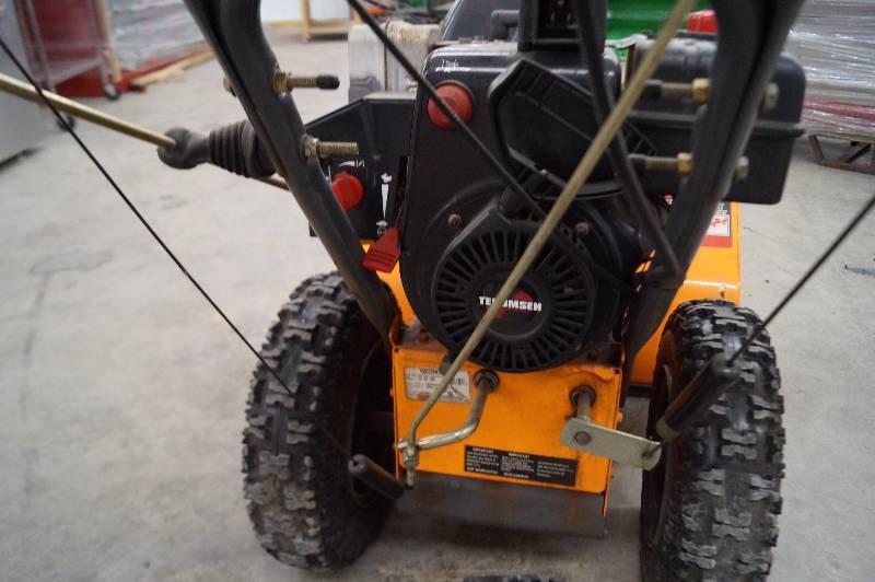 Yard King Snowblower | Moorhead Liquidation December Consignment #1 | K-BID