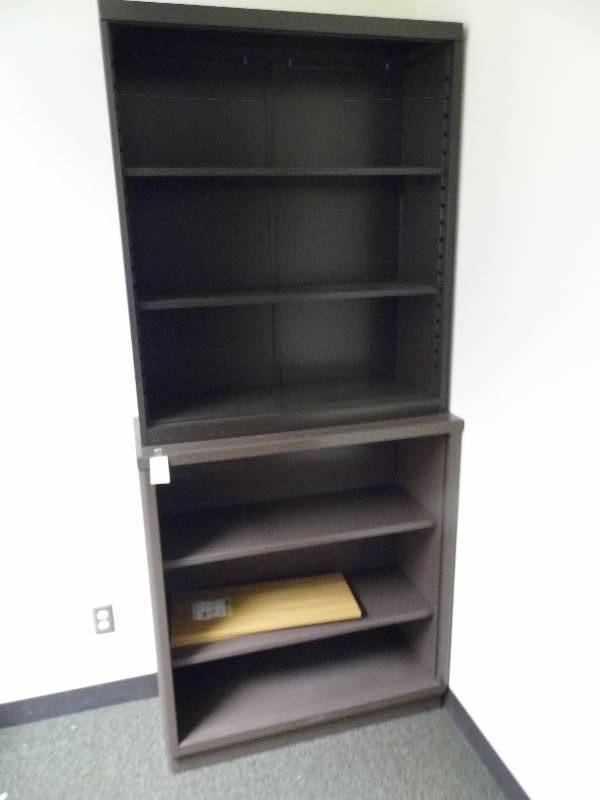 lot 46 image: 2 Metal Shelves