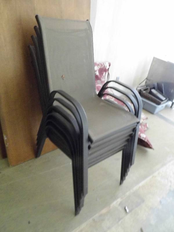 lot 58 image: 6 Patio Chairs w Extra Cushions