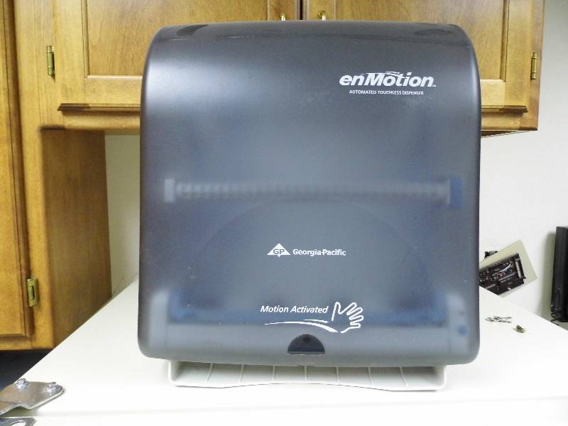 lot 75 image: Motion Activated Paper Towel Dispenser