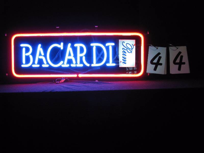 lot 44 image: Bacardi Rum neon sign. Nice little sign. Excellent condition.