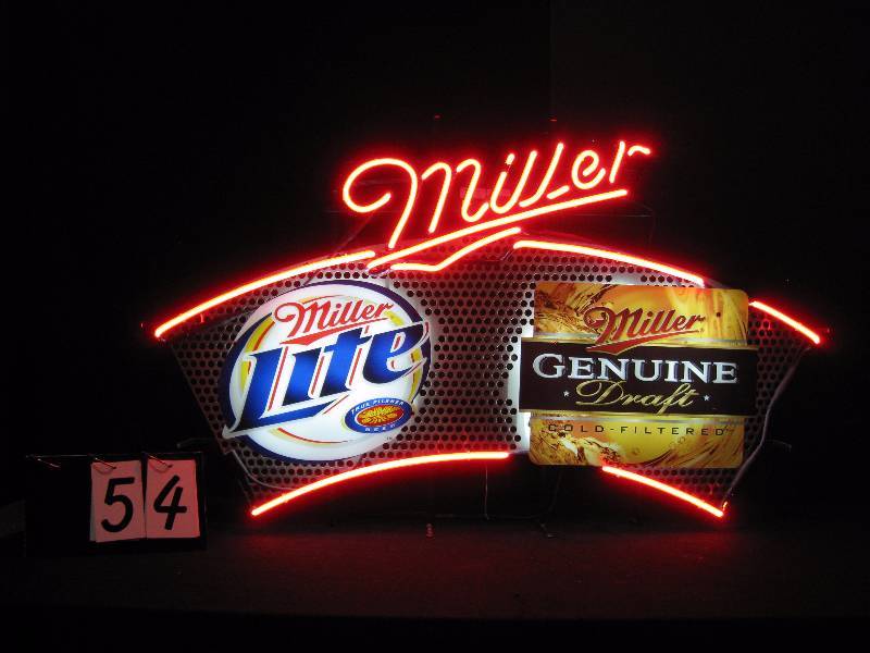 lot 54 image: Large Miller Genuine Draft neon