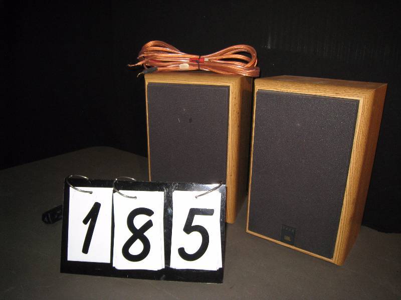 lot 185 image: JBL speakers, sound great, come with heavy duty cable