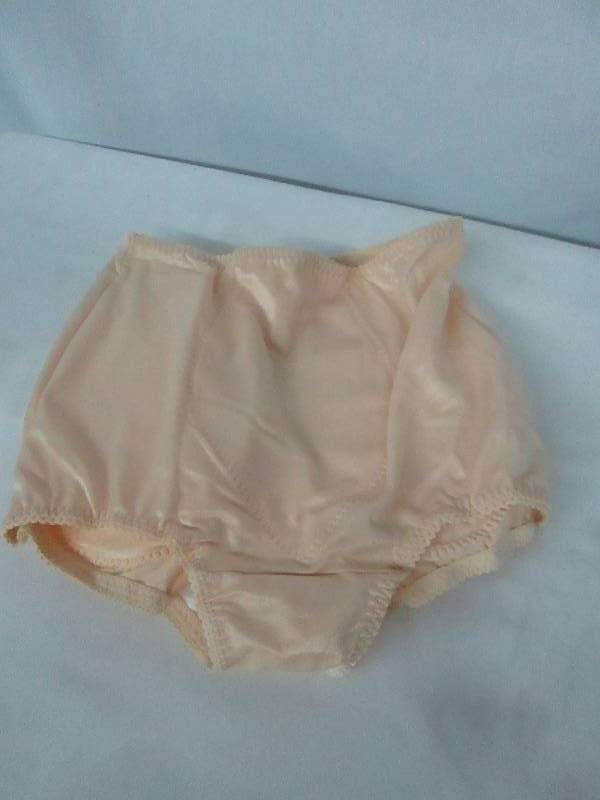 lot 69 image: Rago Padded Shaper Panty