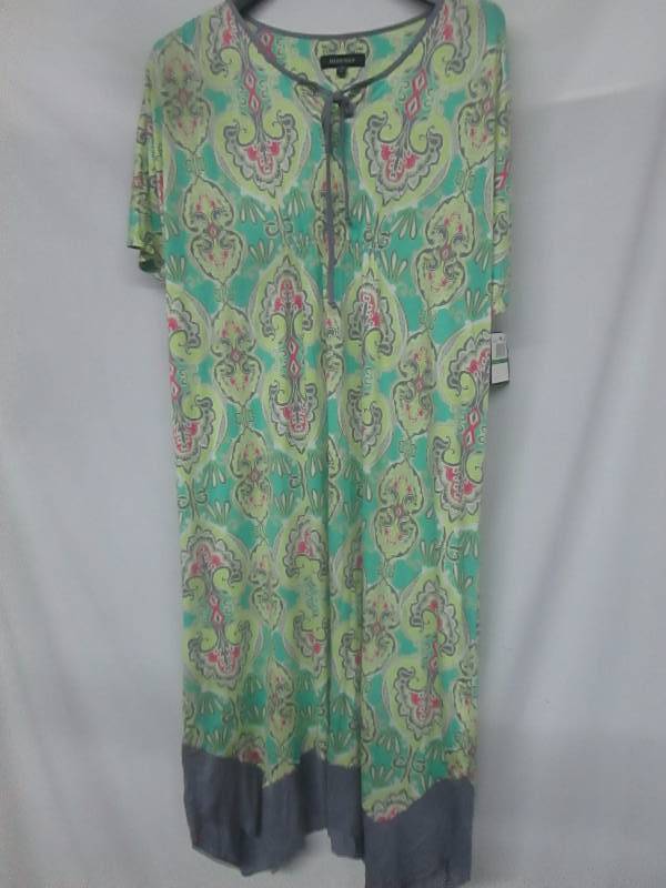 lot 61 image: Ellen Tracy Green Print Caftan