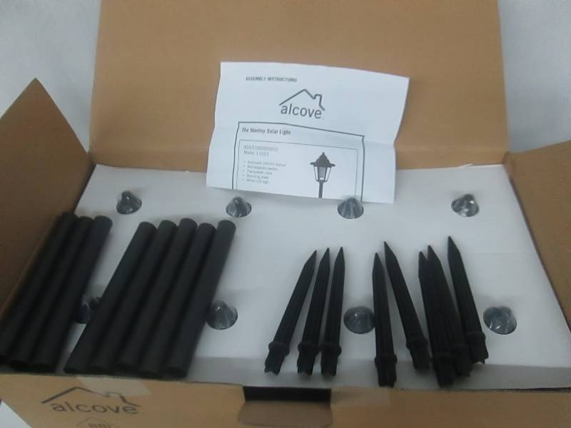 lot 26 image: Alcove Stanley Hex Set of 8 Solar Pathway Lights