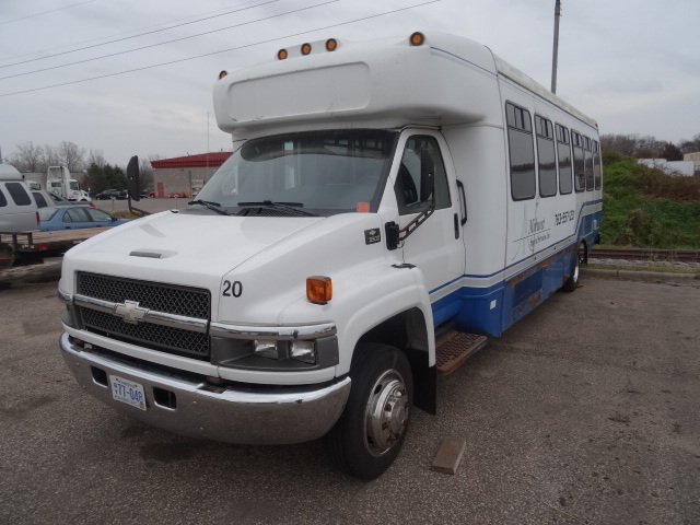 2005 Chevy C5500 Bus