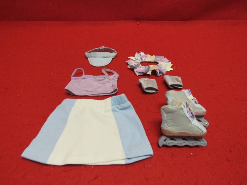 lot 20 image: American Girl Roller Blading Outfit