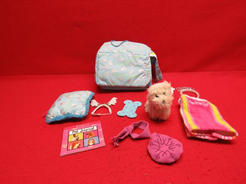 lot 41 image: American Girl Coco Pet Hut