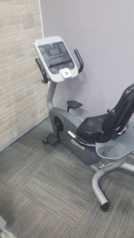 Precor 846 Commercial Grade Recumbent Exercise Bike. Experience Line.