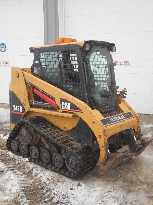 lot 1 image: 2005 CAT Model 247B Turbo Skidloader