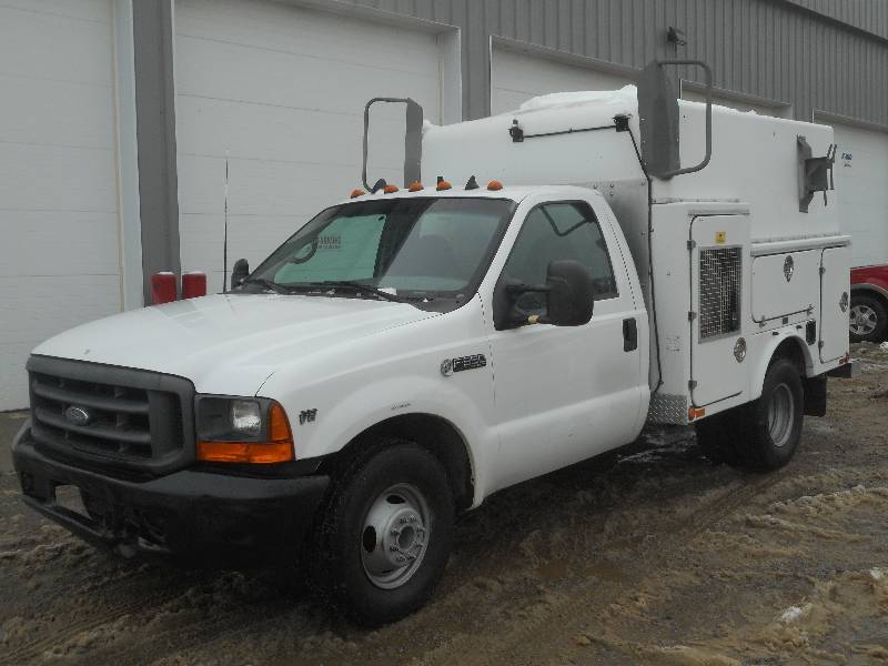 lot 3 image: 1999 Ford F.350 Super Duty XL