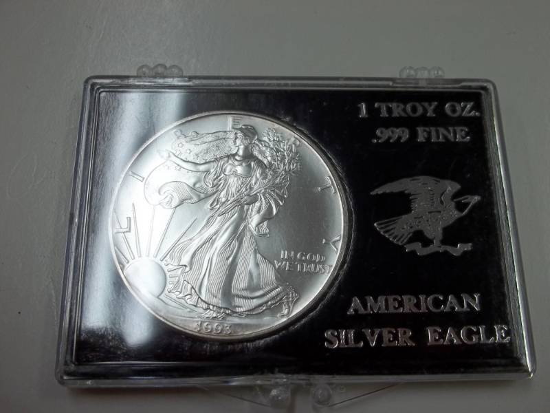 lot 7 image: Silver American Eagle 1 Oz. Fine Silver Year 1993 Coin