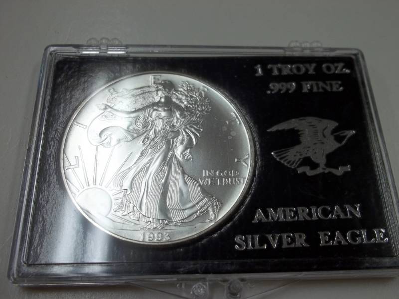 lot 8 image: Silver American Eagle 1 Oz. Fine Silver Year 1993 Coin