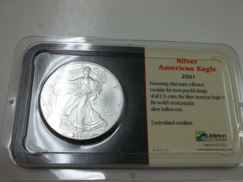 lot 14 image: Silver American Eagle 1 Oz. Fine Silver Year 2001 Coin