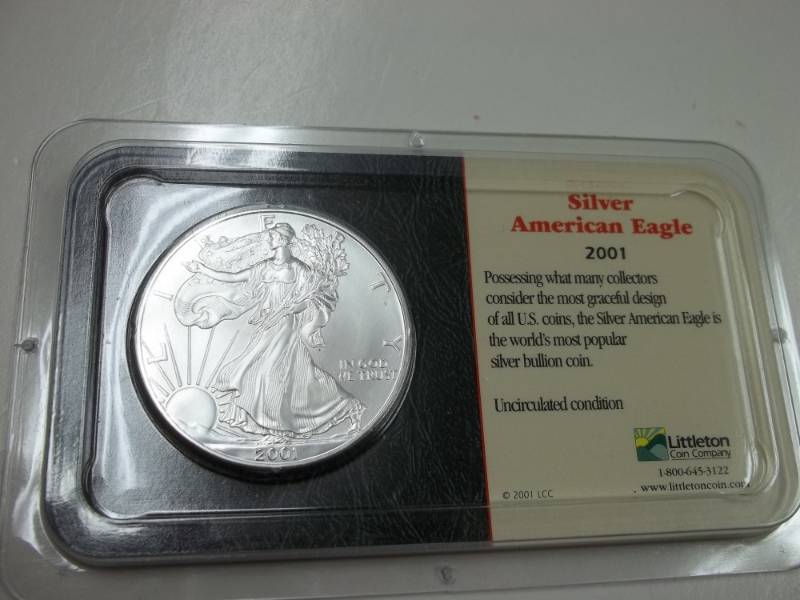 lot 16 image: Silver American Eagle 1 Oz. Fine Silver Year 2001 Coin