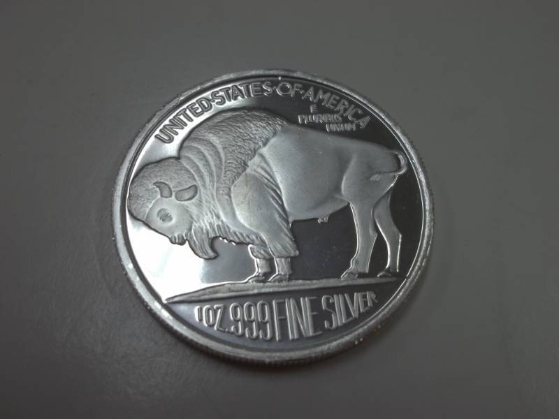 lot 110 image: Buffalo Silver One Troy Ounce .999%