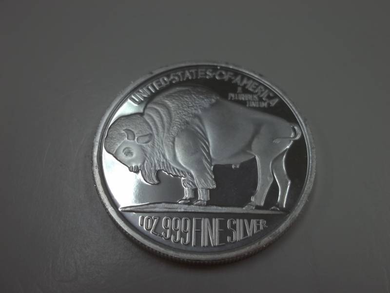 lot 111 image: Buffalo Silver One Troy Ounce .999%