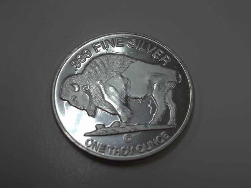 lot 112 image: Buffalo Silver One Troy Ounce .999%