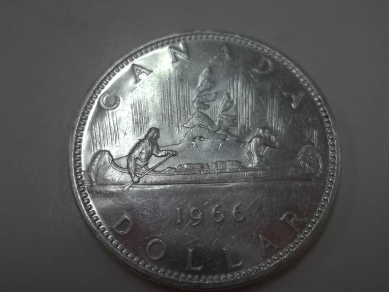 lot 122 image: 1966 Voyager Canadian Silver Dollar 80% Silver