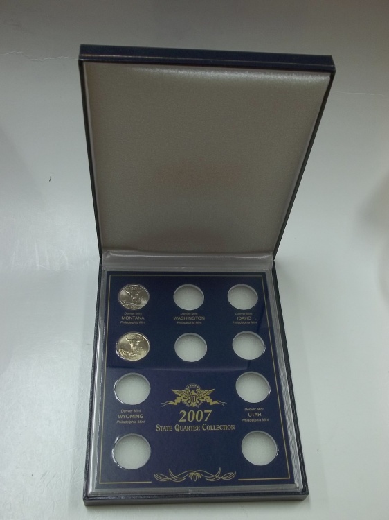 lot 166 image: 2007 State Quarter Collection Case With 2 Quarters