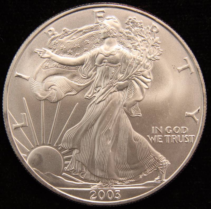 Доллар серебро купить. Серебряный доллар. Унцовая серебряная монета Liberty США. Монета Либерти 2002 год. Фотография 1 серебряный доллар.