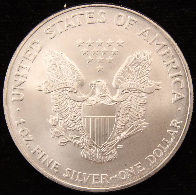 2004 AMERICAN SILVER EAGLE 1 TROY OZ. .999 FINE SILVER DOLLAR