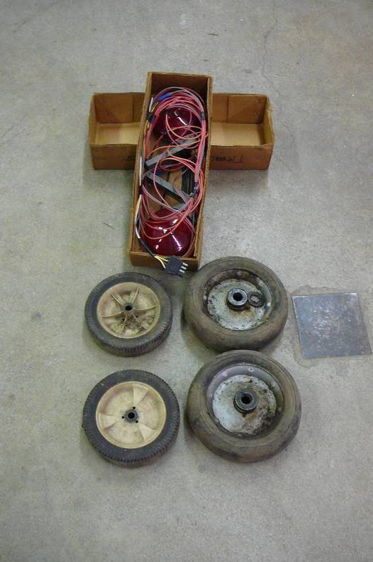Trailer Lights & Wheels