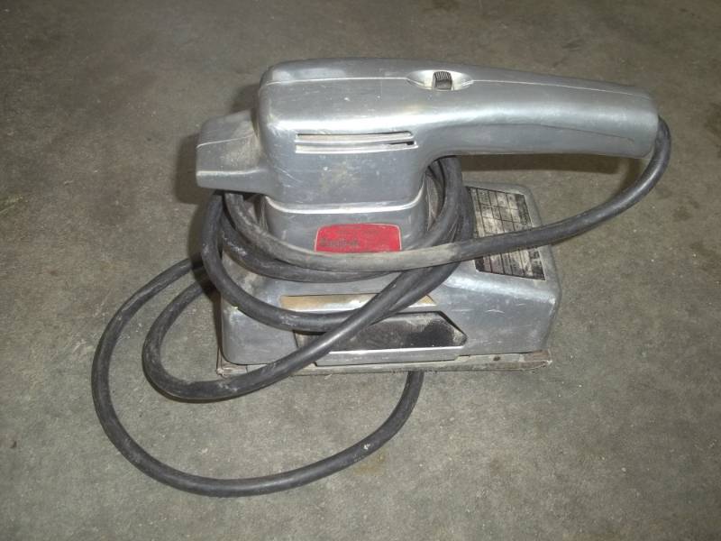 lot 4 image: Orbital sander