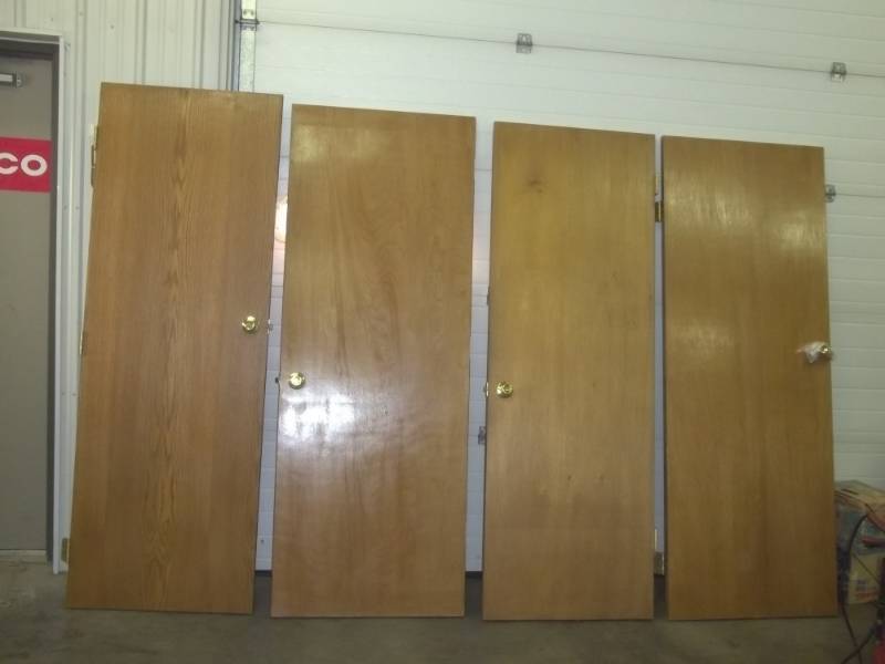 lot 8 image: 4 interior doors with door knobs and hinges 2  28 x 80, 2 30 x 80