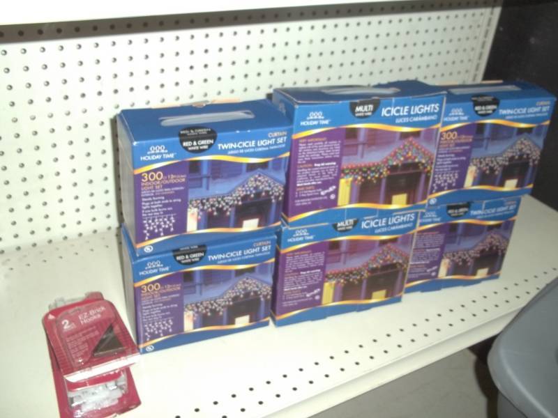 lot 20 image: Lot of 6 boxes of Icicle Lights