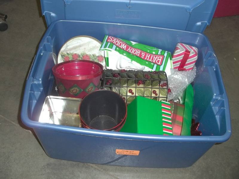 lot 37 image: Blue Tote with Christmas Tins and bags