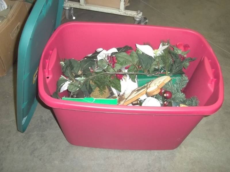 lot 39 image: Red tote with Christmas dcor