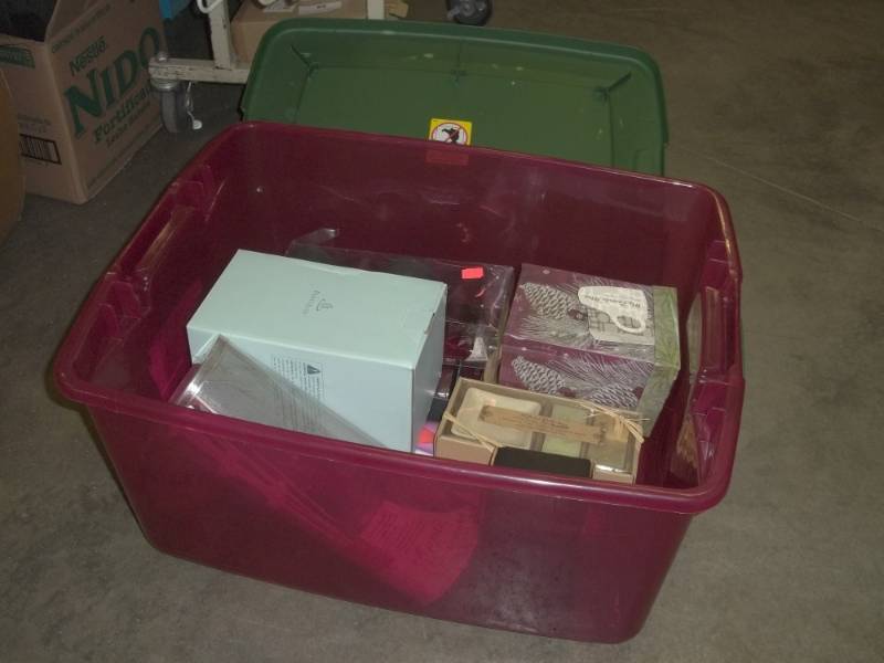 lot 40 image: Red Tote with Christmas Dcor