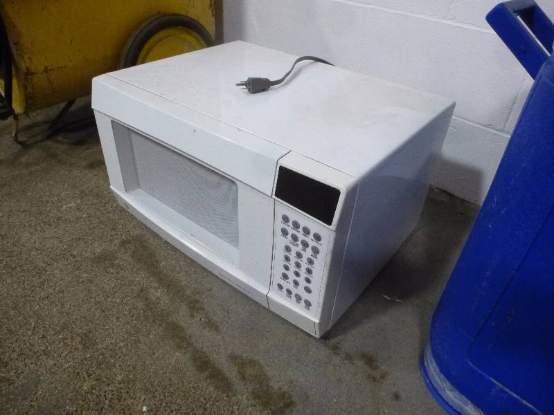 Microwave & Cooler
