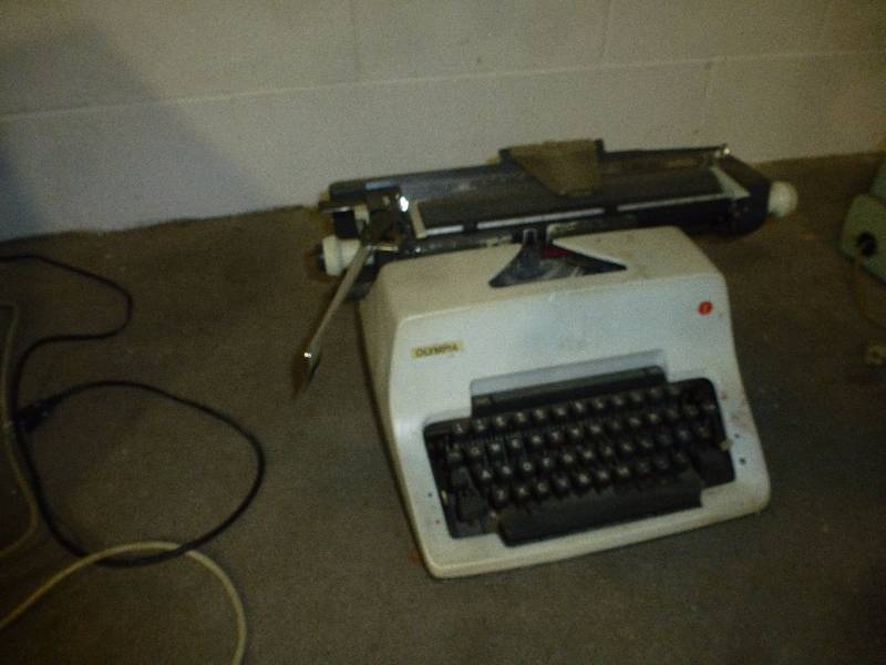 Antique Type Writer Olympia