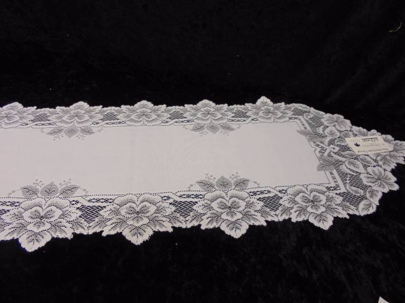 lot 27 image: Heritage Lace Lot New Heirloom White Runners, 14x44