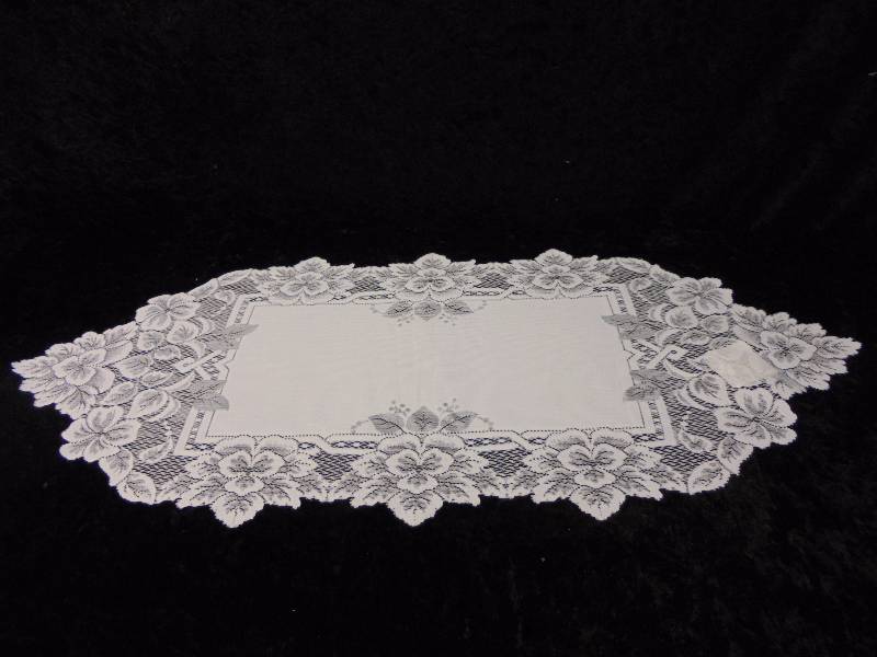lot 28 image: Heritage Lace Lot New Heirloom White Runners, 14x33