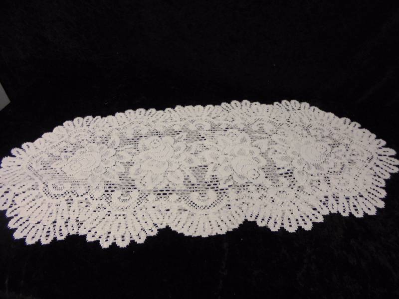 lot 29 image: Heritage Lace (2) Roses Runners, New, White, 32x14